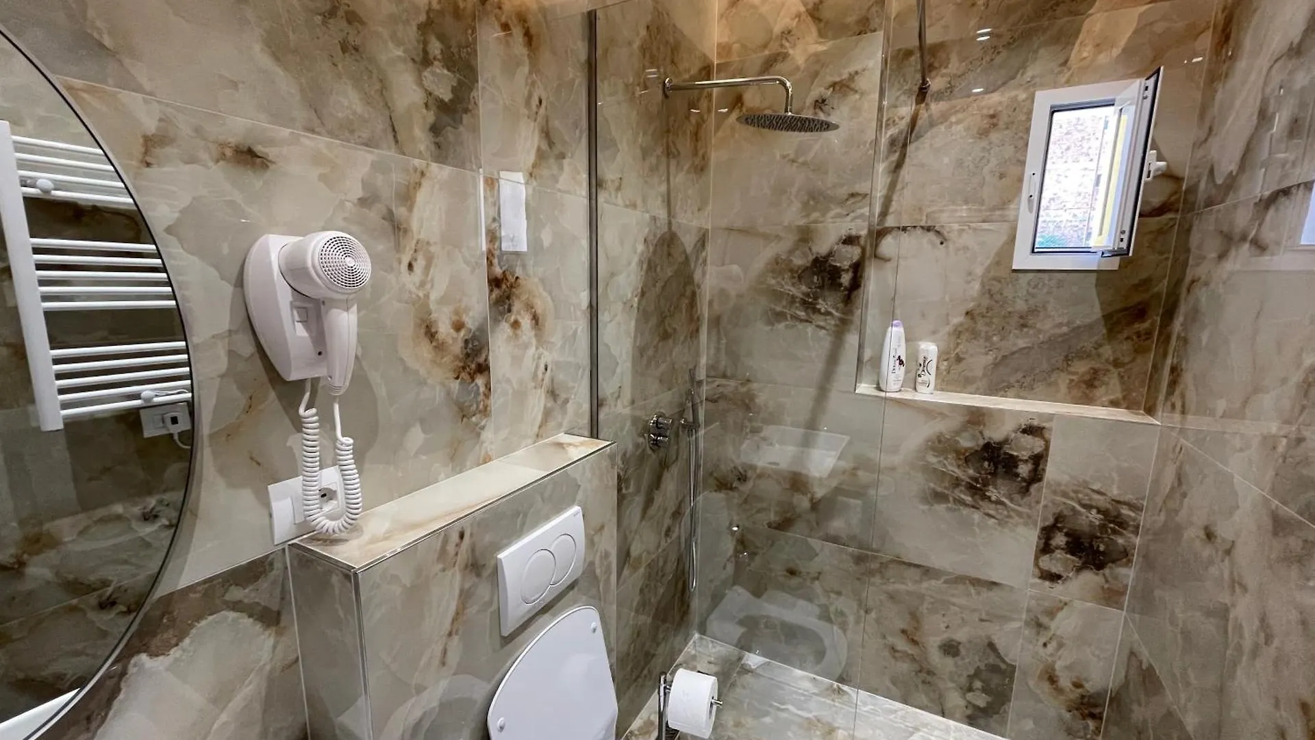 Hotel Vila 15 - Center Tirana Albania